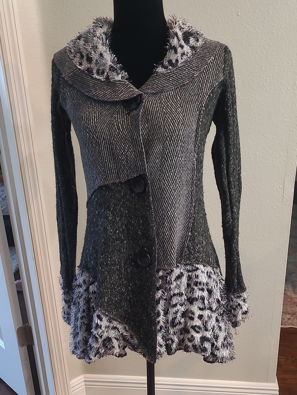 Sioni Gray Longline Knit Cardigan with Faux Fur Trim Funky Different Size S